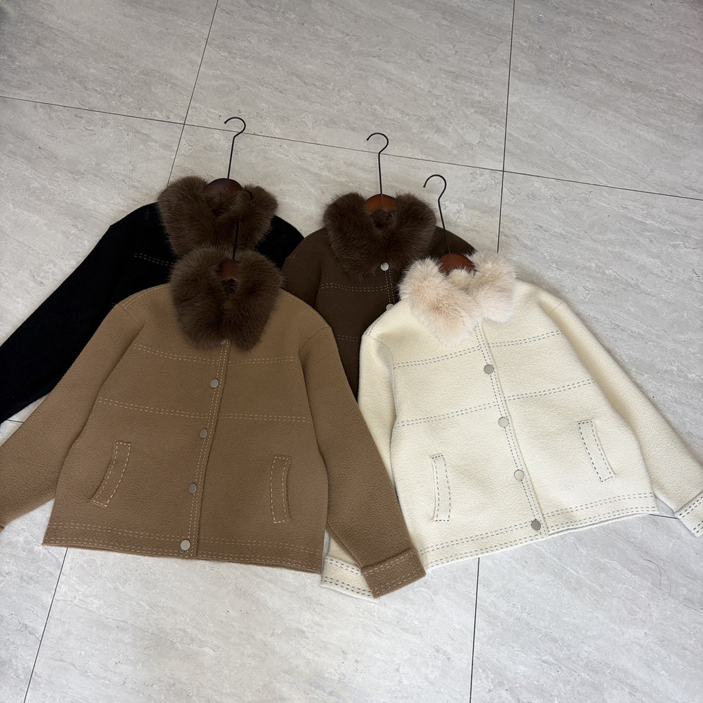 Loose collar long sleeved sweater